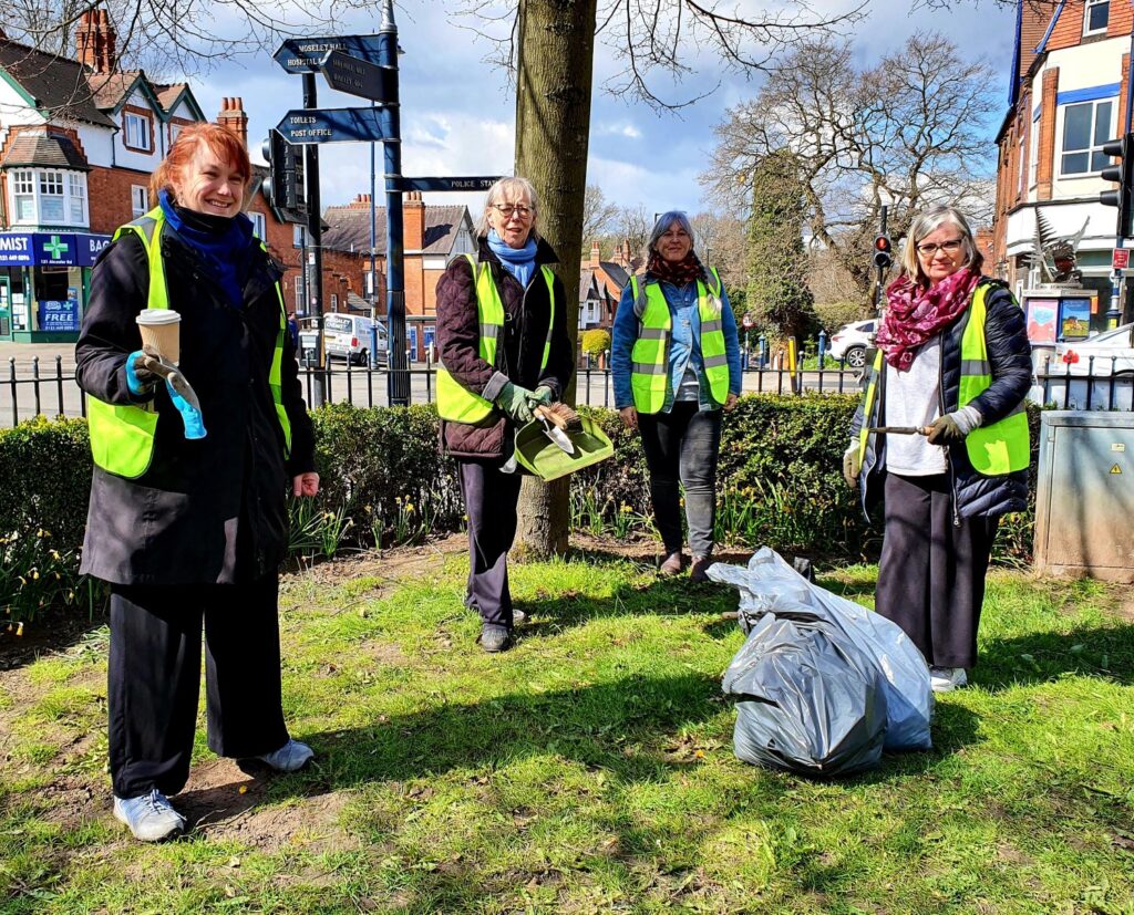 Volunteers - Spring Clean on the Village Green